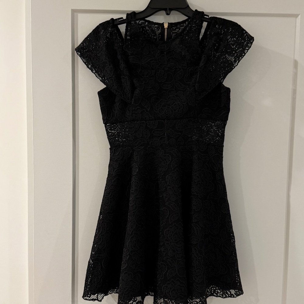 JAY GODFREY NWT BLACK COLD SHOULDER LACE FLORAL SKATER DRESS SIZE 6